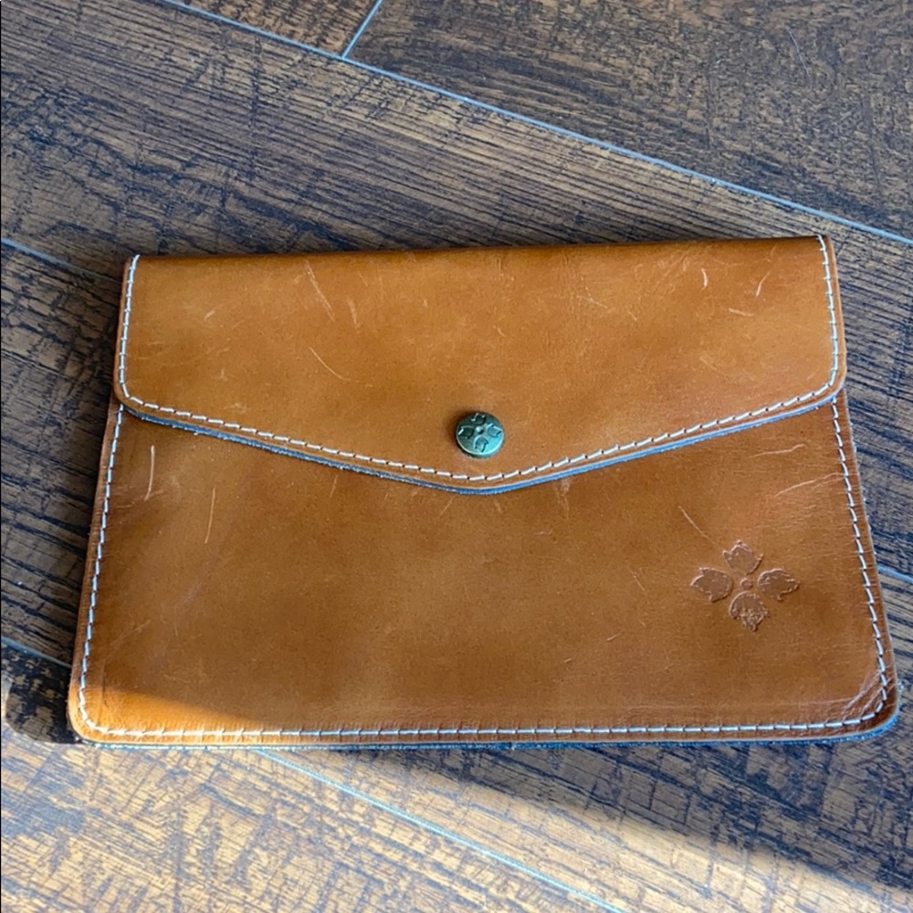 Patricia Nash envelope clutch